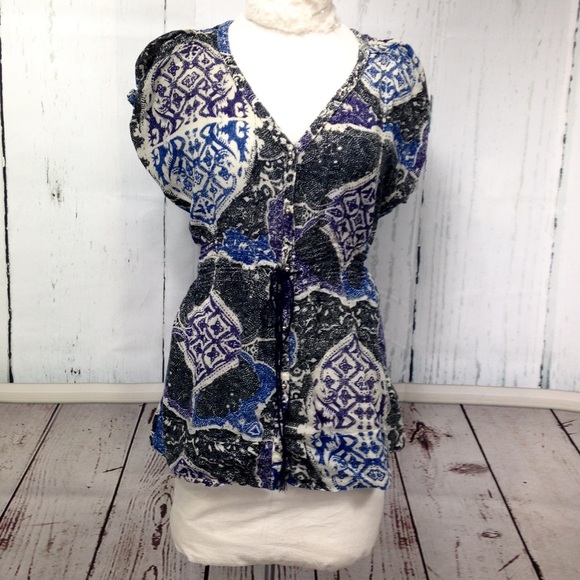 Calvin Klein Jeans Tops - Clearance! 🎉 Calvin Klein Jeans Button Top Sz. M